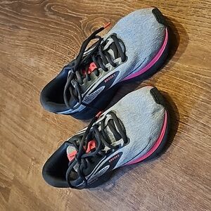 Brooks Women's Trace 2 Running Shoes - Sz 6.5